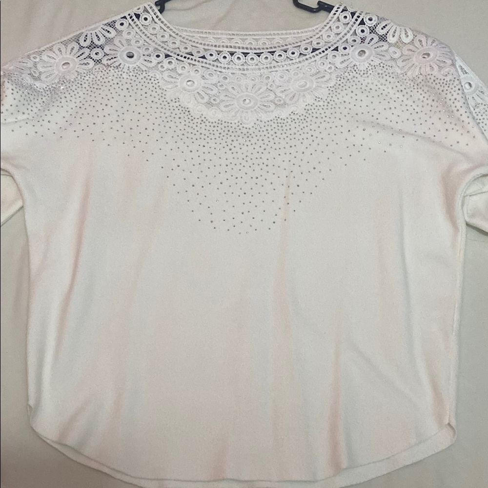 Elegant White Lace Women's Top